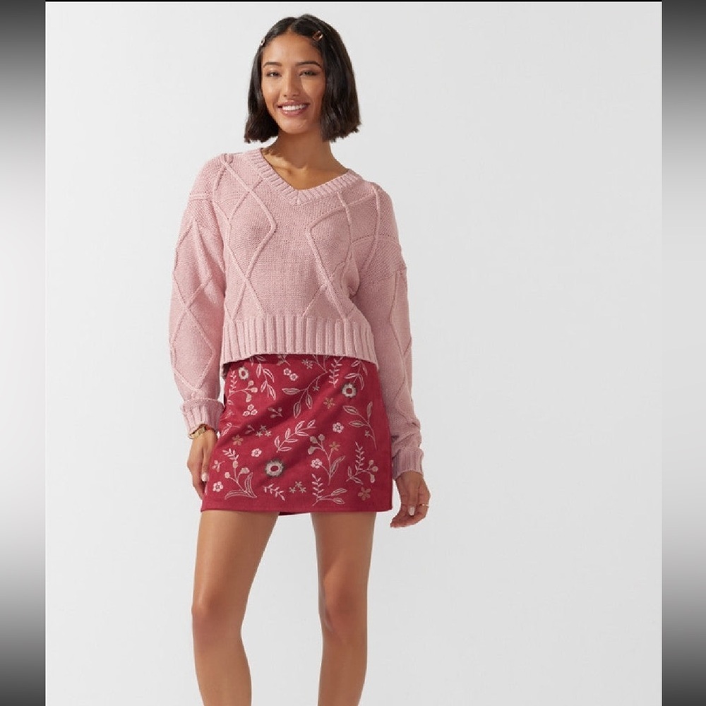 New with tags Francesca’s Cable Knit Sweater